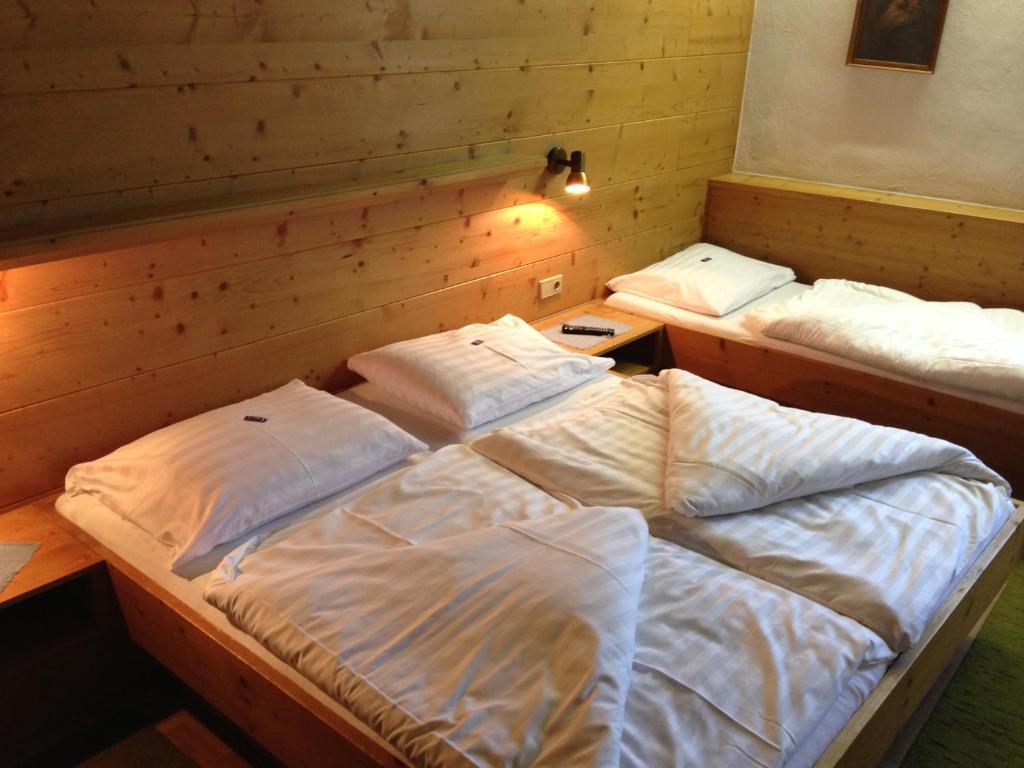 Gasthaus Sonne Tarrenz Room photo