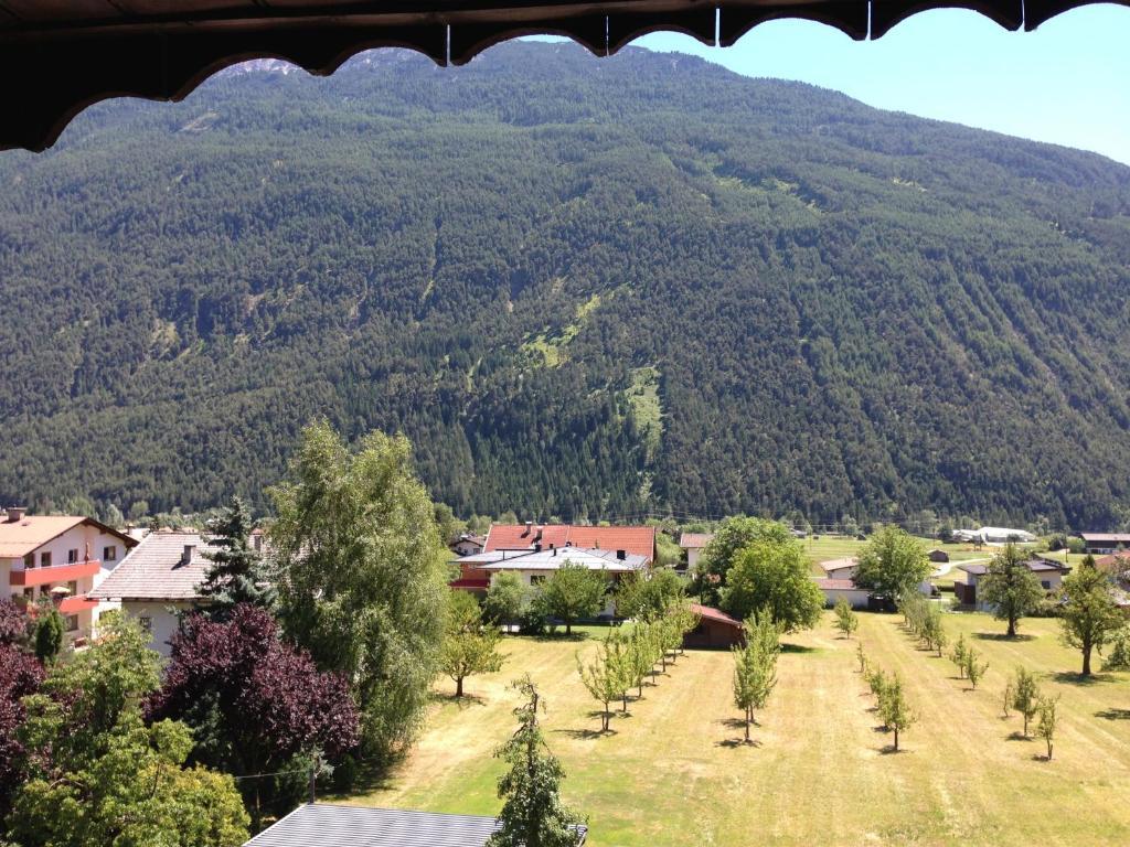 Gasthaus Sonne Tarrenz Room photo