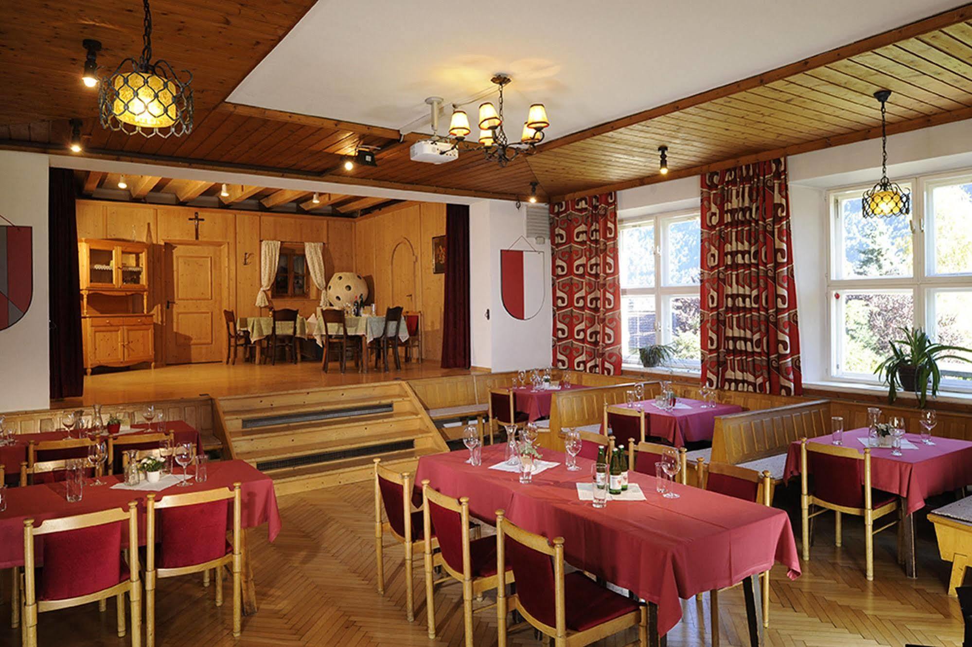 Gasthaus Sonne Tarrenz Exterior photo