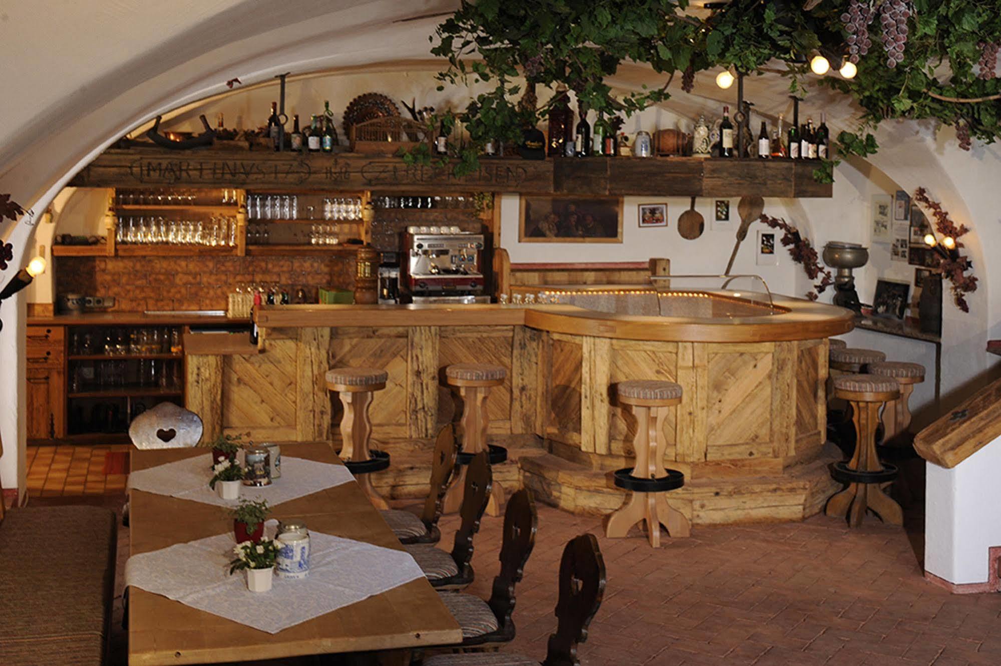 Gasthaus Sonne Tarrenz Exterior photo